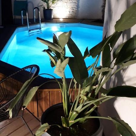 Le Petit Coin De Provence Bed and Breakfast Beaucaire  Εξωτερικό φωτογραφία